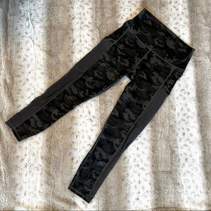Fabletics Camo Crop Powerhold Leggings